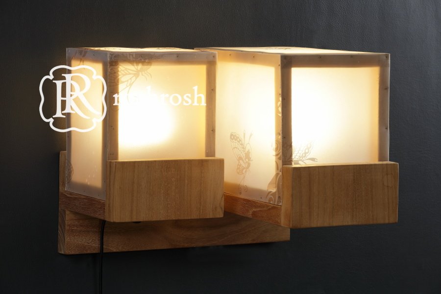 Hanoi Teak Wall Lamp